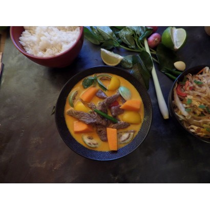 Beef with Yellow curry served with white rice