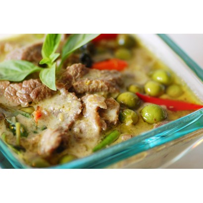 Stir-fried Duck with Green curry served with rice